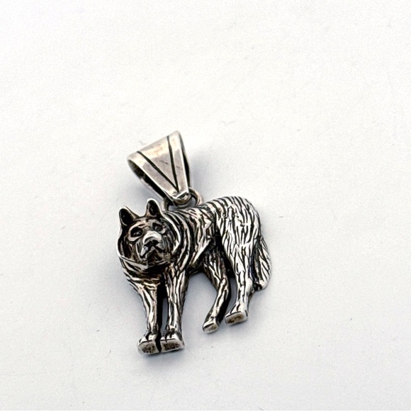 Vintage 925 Sterling Silver Wolf Pendant - Picture 3 of 9
